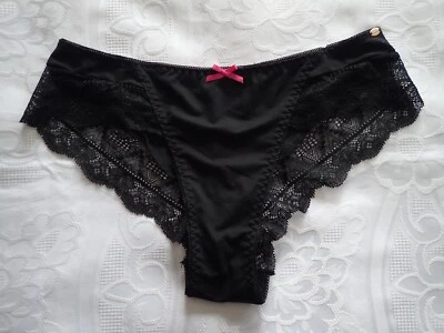 BETSEY JOHNSON, Bikini Talla L, Color Negro con Lazo Rosa Foto 1 de 2
