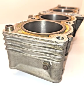 94 Yamaha FZR1000 Cylinder Jugs OEM 3GM-11310-01-00 - Bild 1 von 18