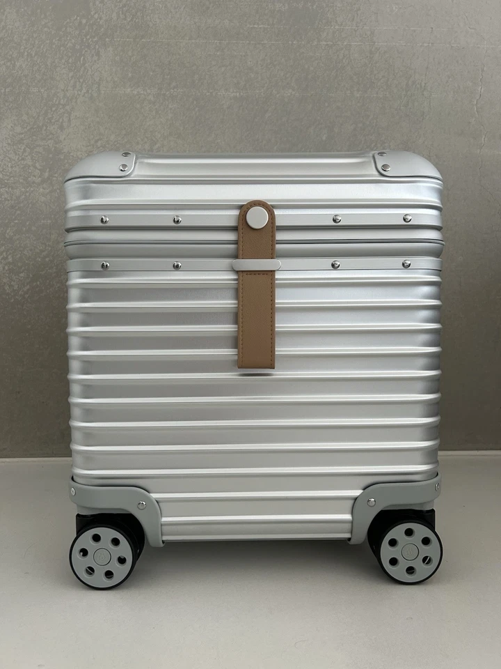 RIMOWA x VITRA Collab 2025 I Full-Set STOOL silver / papyrus braun I 502183