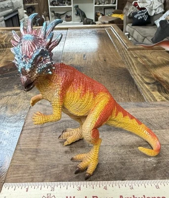 Larger scale glitter dome  Stigimoloch dinosaur model - Image 1 of 4