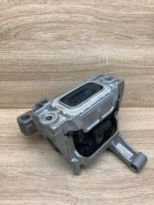 5N0199262M   Engine mount bracket Fits for Volkswagen Tiguan - Image 1 of 4