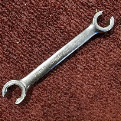 Husky USA 19mm x 21mm Metric 6-point Flare Nut Wrench, 39519 - Image 1 of 4