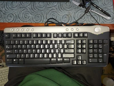 DELL SK-8125 KEYBOARD, BLACK AND SILVER, USB, 8 ADD. BUTTONS FOR MULTI-MEDIA. - Image 1 of 4