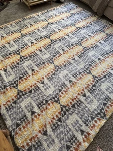 Pendleton Arrow Point Sherpa Fleece Blanket Southwest 92" X 96" - Picture 1 of 7