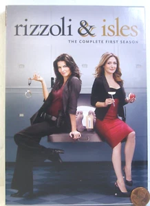 Rizzoli & Isles The Complete First Season on DVD WB 2010 434min. - Picture 1 of 3