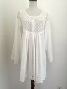 Umgee Size L NEW White Flowy Tunic Top With Crochet, Embroidery & Lace Detail - Picture 1 of 10