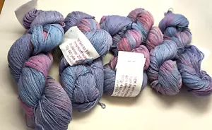 Bolso NEK teñido a mano 65 % merino/25 % nailon/10 % seda 100 g/440 yds lavanda y encaje viejo - Imagen 1 de 2