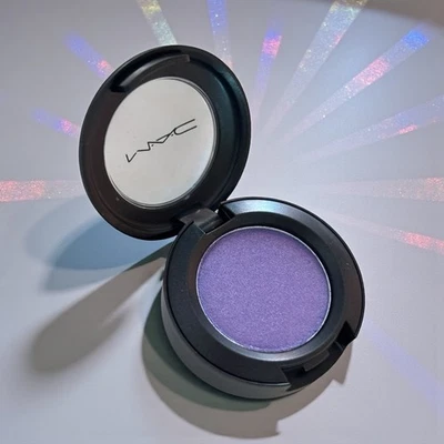 MAC Eye Shadow Powder Single, PARFAIT AMOUR (frost) .05oz / 1.5g Full Size Boxed - Image 1 of 4