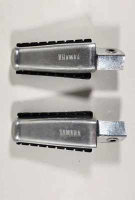 Juego de estriberas reposapiés Yamaha Virago 750 1100 XV1100 1986-1999 Foto 1 de 4