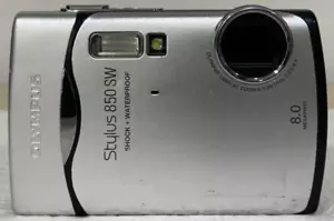Olympus Stylus 850 SW 8,0-MP-Digitalkamera (silber) - EINSCHALTEN, BITTE LESEN! - Bild 1 von 24