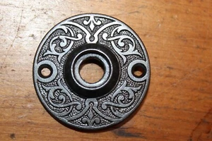 Roseta de pomo de puerta victoriano antiguo ornamentado de hierro fundido EE-58 - Imagen 1 de 4