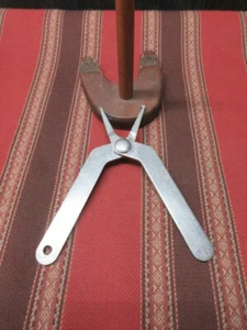 Vintage Worth Stevens Point Wisconsin Split Ring Pliers - fishing tool - Picture 1 of 4