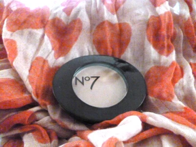 Boots No 7 Powder Blusher 3g - HONEY. ~NEW~ - Image 1 of 3