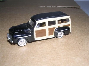 C.M.W. #30107  1948 Ford Woody Wagon "Yellow" used   H.O. 1:87 - Picture 1 of 1