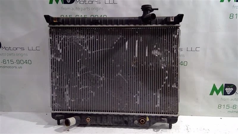 2004-2007 BUICK RAINIER RADIATOR OEM 15196385 - Image 1 of 3
