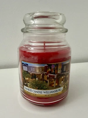 Yankee Candle Williamsburg 2005 Village Exclusive Macintosh & Peach 19.8 oz Jar - Image 1 of 4