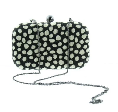 Cartera sin asas Ann Taylor Loft cierre de botones carcasa dura con cadena negra/blanca Foto 1 de 4