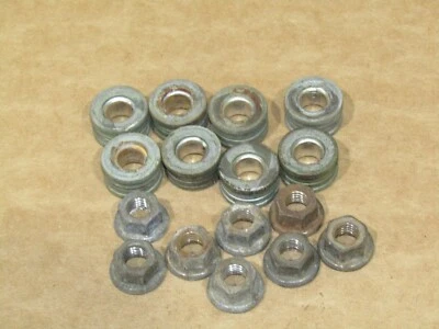 Chrysler Sebring 1995-1998 2,5 L OEM colector de admisión inferior juego de tuercas y espaciadores 96 97 Foto 1 de 2