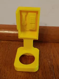 Teléfono público vintage Fisher Price little people #2500 amarillo calle principal multiuso - Imagen 1 de 4