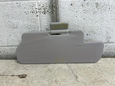 Lexus LX570 2013 lado izquierdo conductor gris claro vinilo parasol con espejo retrovisor iluminado Foto 1 de 4