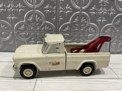 Vintage Tonka Jeep Wrecker Tow Truck Wagoneer Pressed Steel White 1960’s 9" RARE - Image 1 of 4