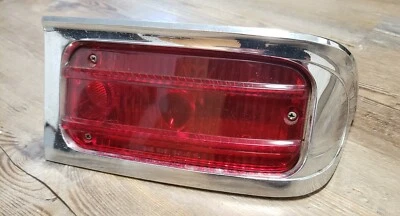 Rambler Classic 1963 pasajero lado derecho conjunto de luces traseras fabricante de equipos originales AMC Foto 1 de 4