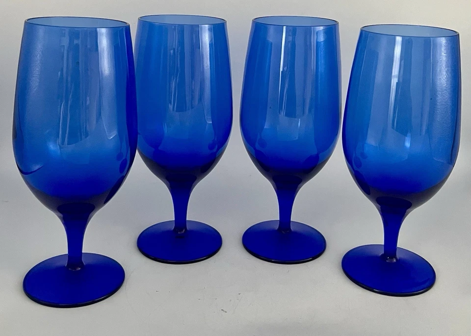 Juego de 4 vasos de té helado Michelangelo azul de Luigi Bormioli 7 7/8" Foto 1 de 4