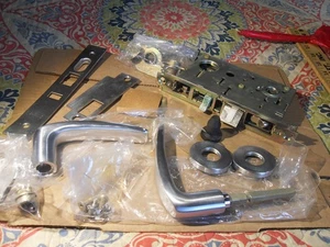 SARGENT 8100 LINE MORTISE LOCK LEVER, CHROME LOOKS NEW HAS SOME RUST SEE PICTURE - Picture 1 of 18