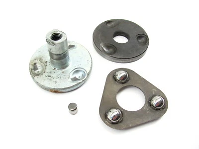 1978 YAMAHA 78 XS1100 XS 1100 XS1100E - CARCAÇA DE EMBREAGEM E RETENTOR DE BOLAS - Imagem 1 de 4