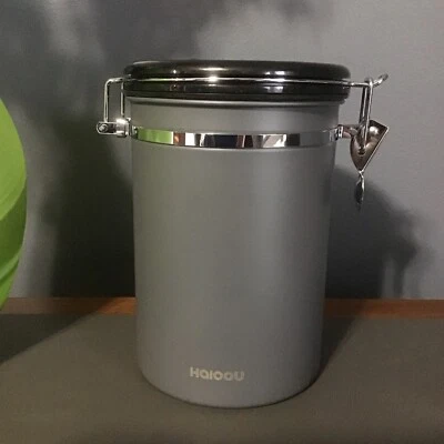 Bote de café hermético HAIOOU, 22 OZ grande de acero inoxidable almacenamiento de granos de café Foto 1 de 3