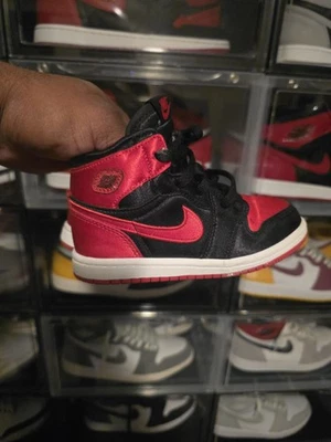 Nike Air Jordan 1 Retro Alto OG Niño Pequeño Talla 9C Satin Bred Foto 1 de 4