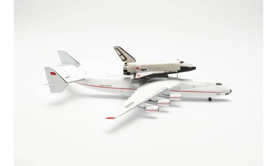 Antonov AN-225 Mriya & RKK Energiya Buran Space Orbiter Herpa Wings 1/400 562812 Foto 1 de 1