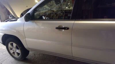 Puerta delantera del conductor eléctrica sin revestimiento para 05-10 SPORTAGE 3096970 Foto 1 de 4