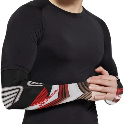 Mangas de brazo de enfriamiento Harley Ice Silk: protección UV y exhibición de tatuajes para ciclistas Foto 1 de 4