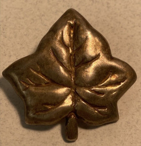 MUSES MEMER PIN STERLING  2000 NEW ORLEANS MARDI GRAS MGS1038