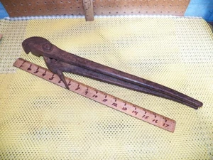 Antique Pipe Tongs w/ Screw Adjustment - Picture 1 of 4