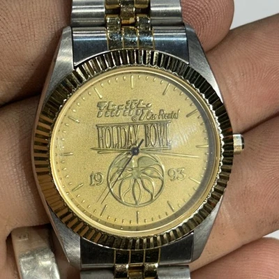 Selco Case Thrifty Alquiler de Coches 1993 Holiday Bowl Juego Reloj Dos Tonos Batería Nueva Foto 1 de 4