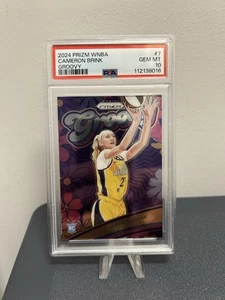 CAMERON BRINK PSA 10 2024 PANINI WNBA PRIZM #7 ROOKIE GROOVY RC Sparks Pop 29 - Foto 1 di 4