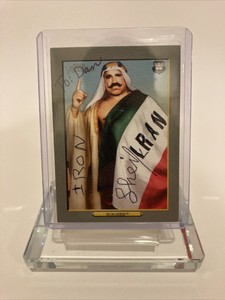 IRON SHEIK SIGNED 2006 WWE TOPPS HERITAGE II TURKEY RED