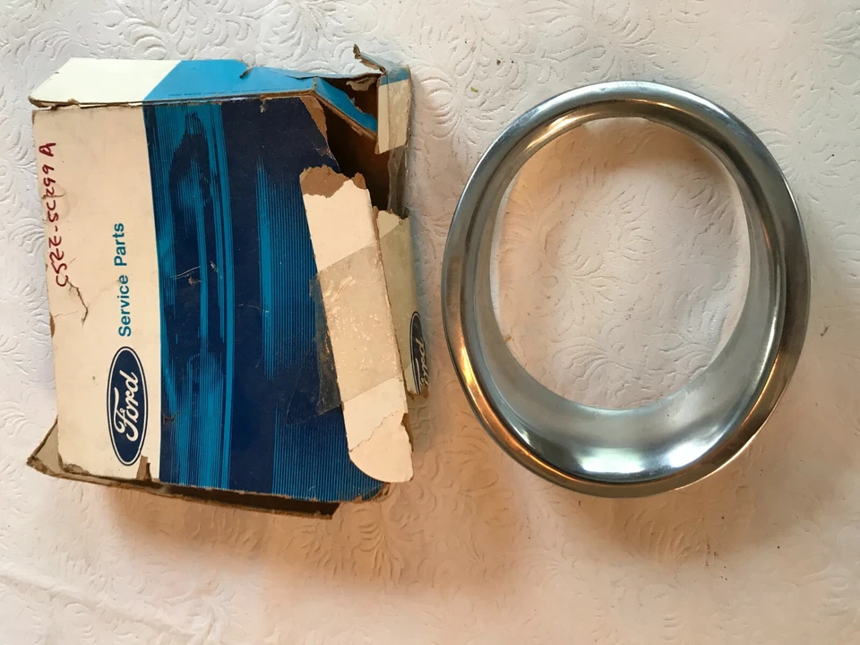  NOS-1965-1966 FORD MUSTANG GT-289 PUNTA DE ESCAPE BISEL OEM Ford Foto 1 de 1