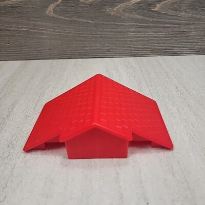 Lincoln Logs Red Peaked Roof 3.5 x 5 Plastic Replacement Building Part - Image 1 of 4