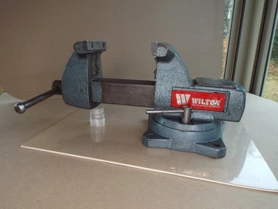 Tornillo de banco de colección LRG Wilton EE. UU. #744 4" mordazas 360 yunque giratorio + 36 libras ¡Bonito! (Leer) Foto 1 de 4