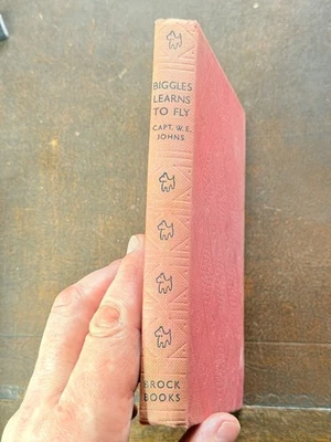 Vintage Biggles Book Biggles Learns to Fly - Image 1 of 4