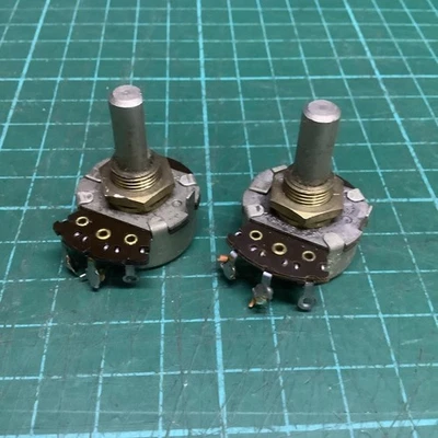 Vintage Allen Bradley 250K LOG Potentiometer - 1 Piece - Image 1 of 4