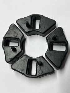 JUEGO DE 4 CAUCHOS CUSH DRIVE YAMAHA RS100 RS125 75 - 81 NUEVO - Imagen 1 de 2