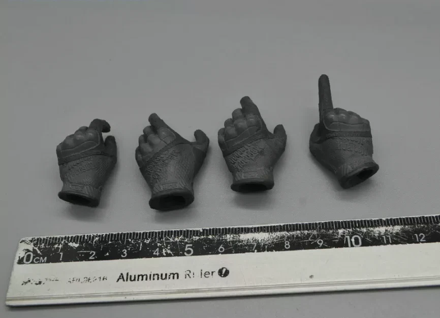 Hands for EASY & SIMPLE ES DUTCH DSI SNIPER VERSION 26058S 1/6 Scale Figure - Image 1 of 1