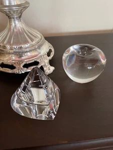 Set of Two Tiffany & Co. Clear Crystal Glass Paperweights Pyramid Heart & Apple - Picture 1 of 11