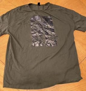 SHEIN Dark Green Skeleton Heart Graphic T-shirt Mens L Short sleeve Halloween - Picture 1 of 4