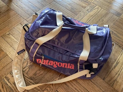 Bolso de Lona Patagonia Agujero Negro 40L Púrpura Perenne Raras Correas Ligero Foto 1 de 4