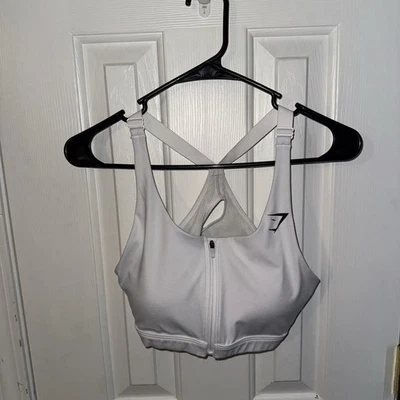 Gymshark 前拉链白色运动文胸 尺寸 M 二手状况完好 — 第 1/3 张图片